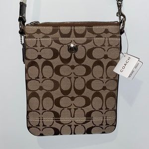 COPY - NWOT Coach Hampton Signature Cross Body in Khaki/Chestnut